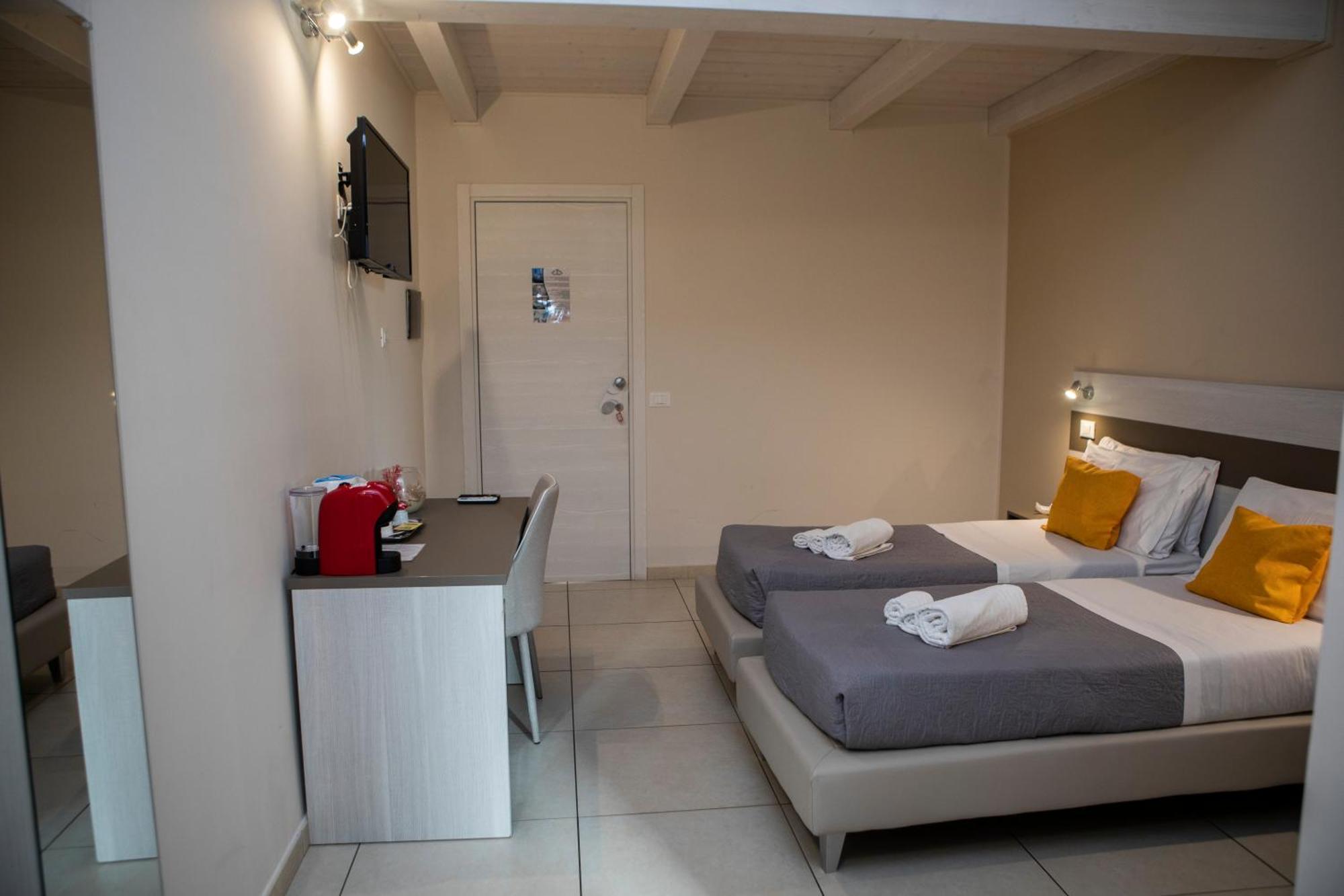 La Perla Amantea - Rooms & Apartaments Eksteriør bilde