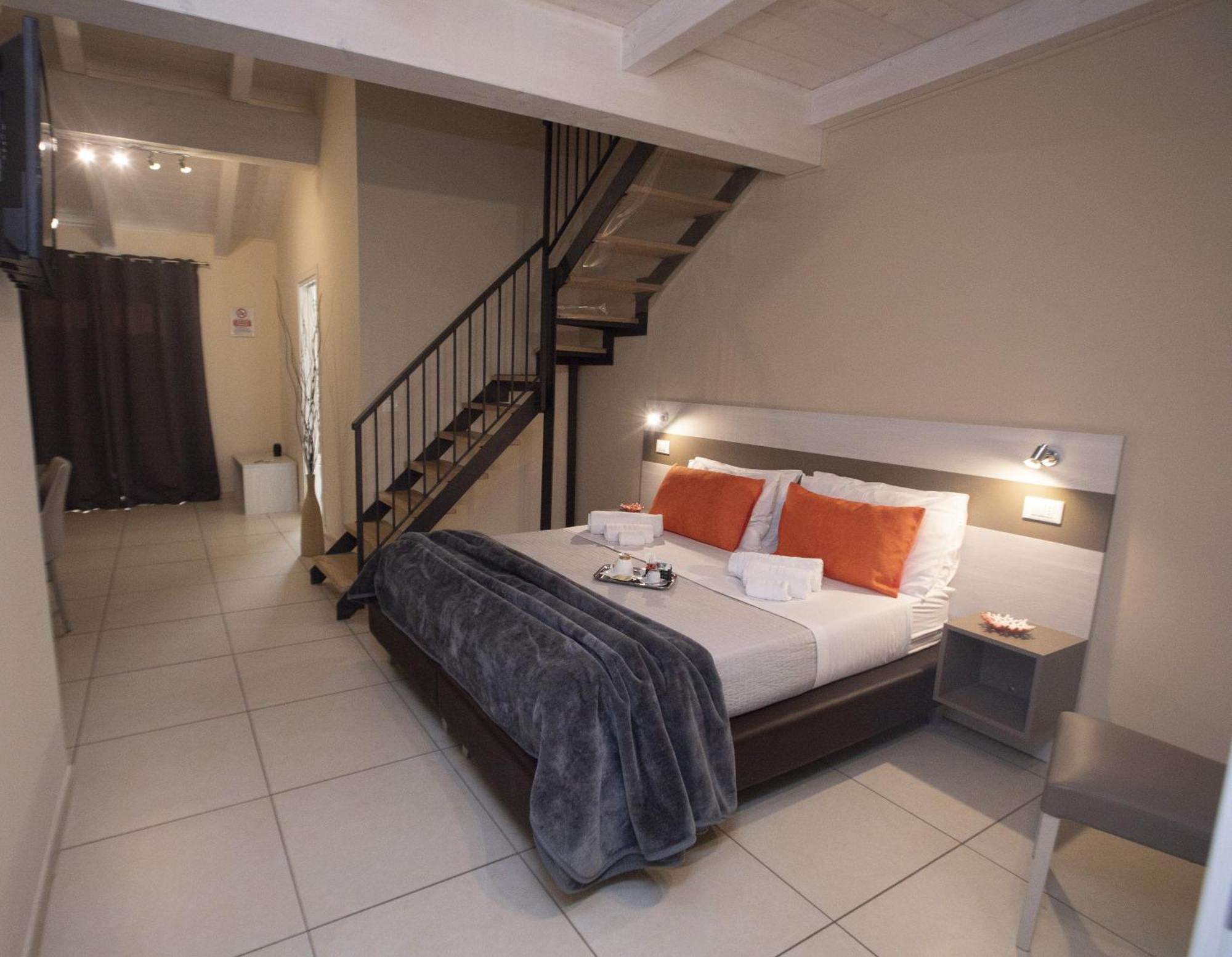 La Perla Amantea - Rooms & Apartaments Eksteriør bilde