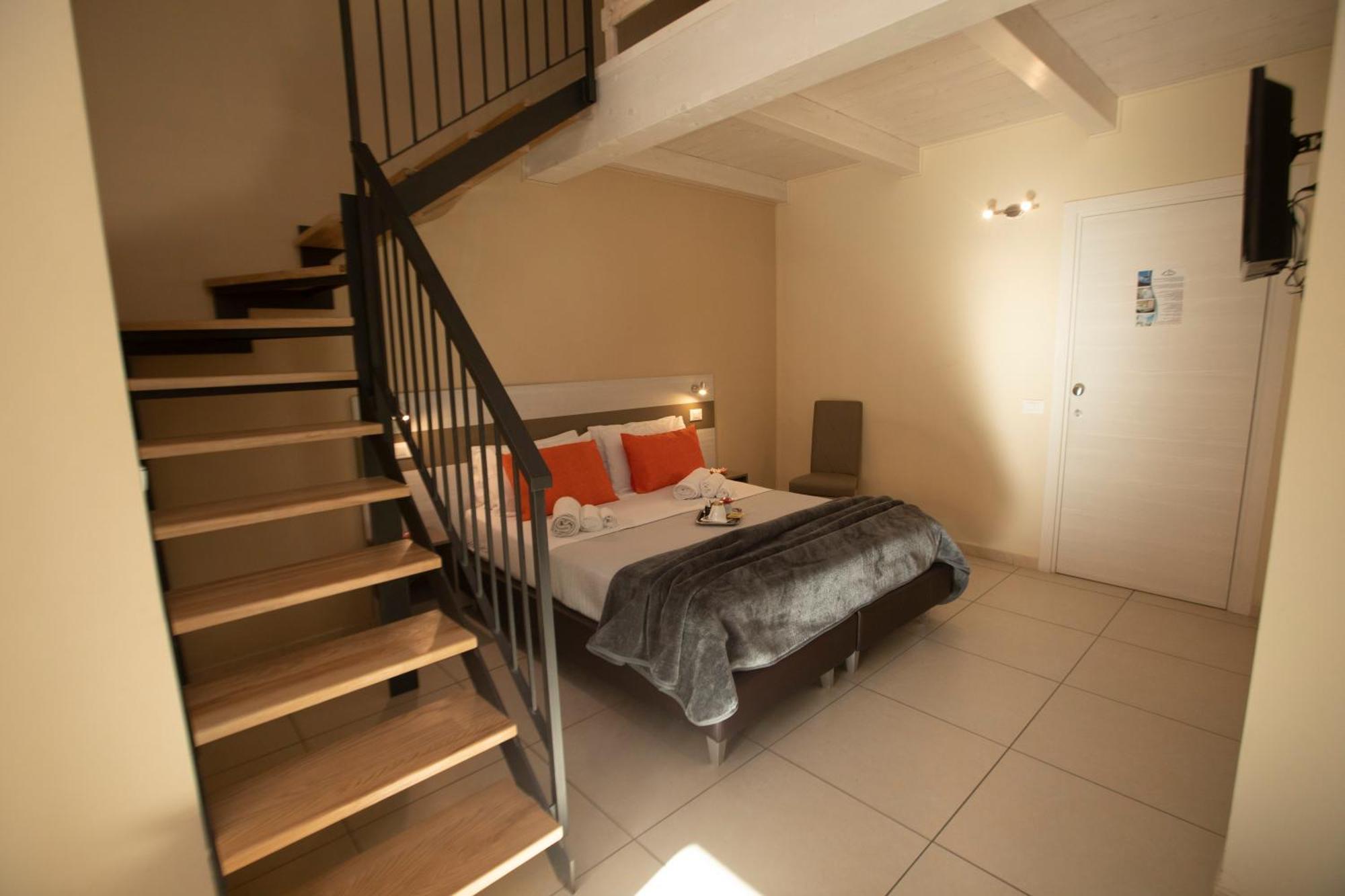 La Perla Amantea - Rooms & Apartaments Eksteriør bilde