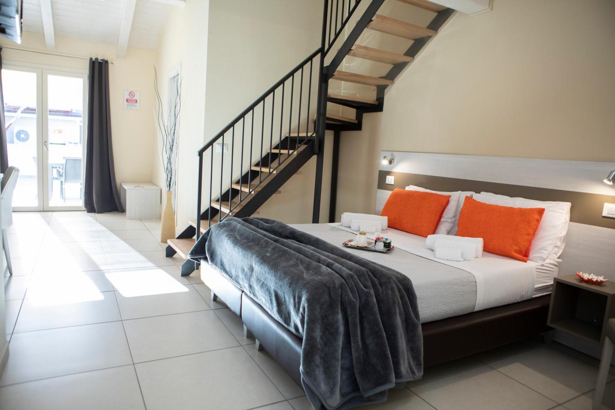 La Perla Amantea - Rooms & Apartaments Eksteriør bilde