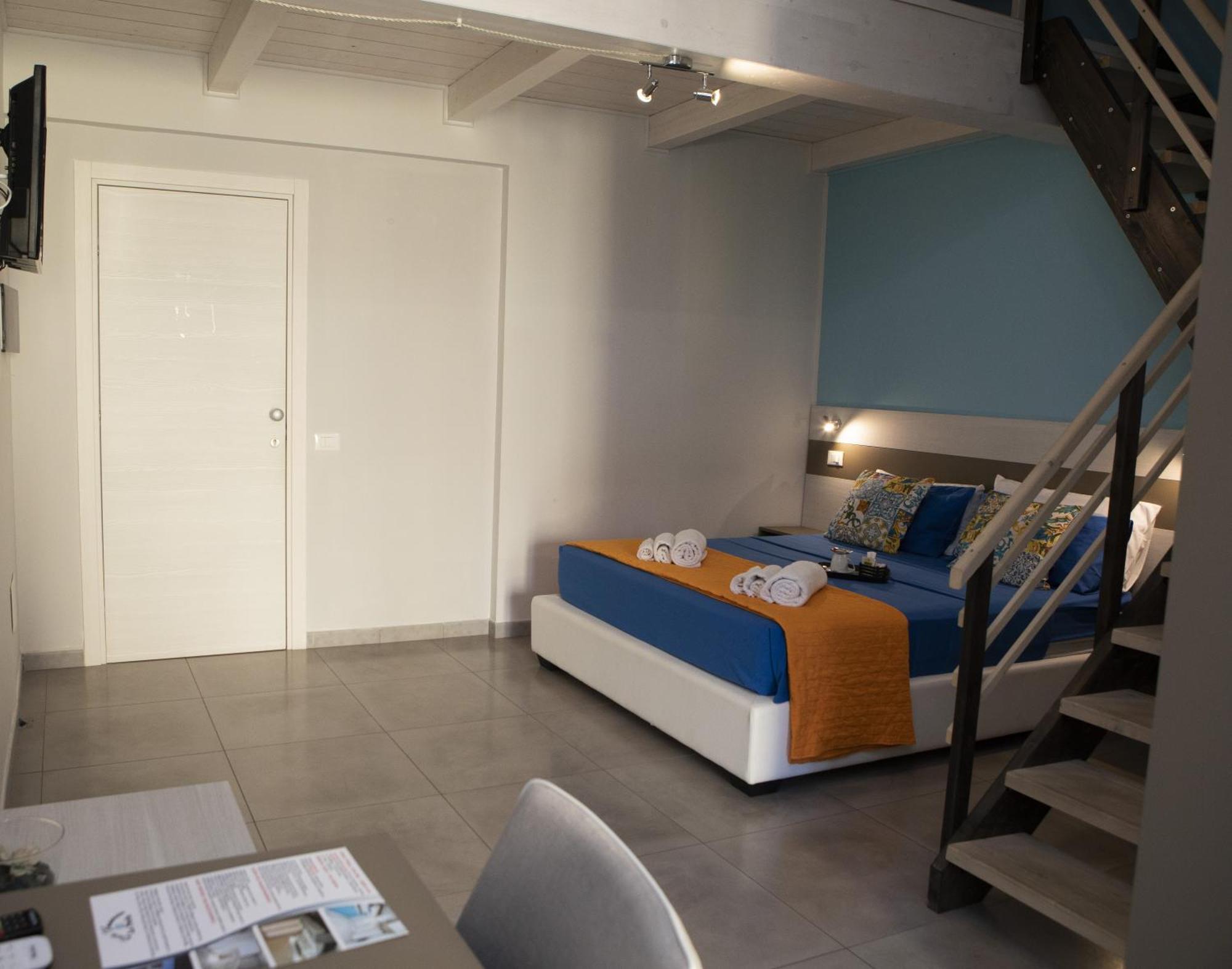 La Perla Amantea - Rooms & Apartaments Eksteriør bilde